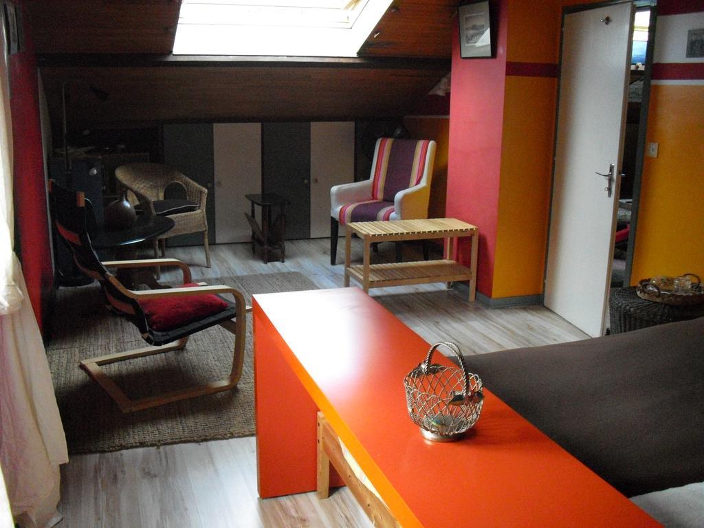 La Maison Imparfaite Fourbanne Exteriör bild