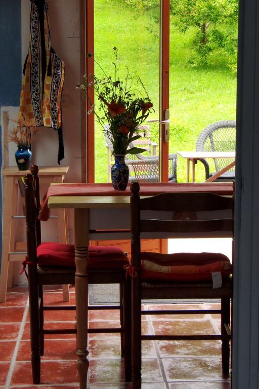 La Maison Imparfaite Fourbanne Exteriör bild