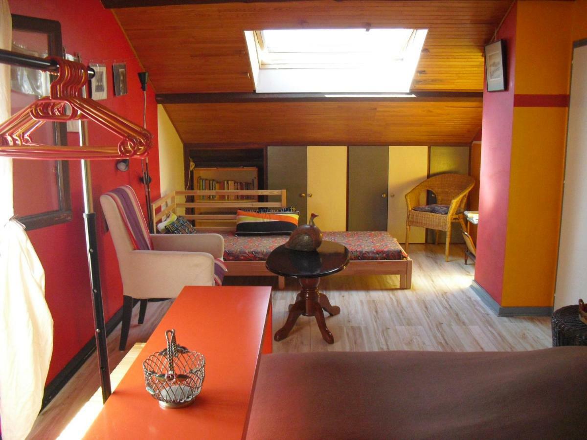 La Maison Imparfaite Fourbanne Exteriör bild